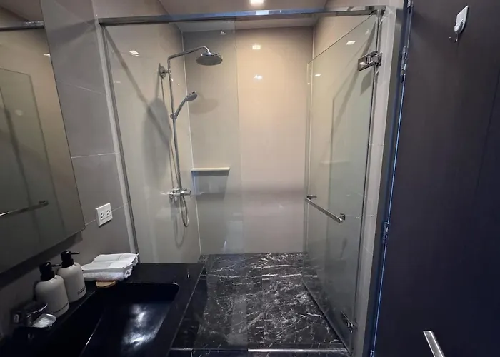 Luxury In Asoke شقة *