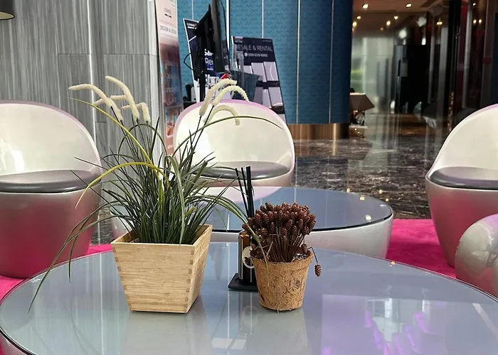 Luxury In Asoke *