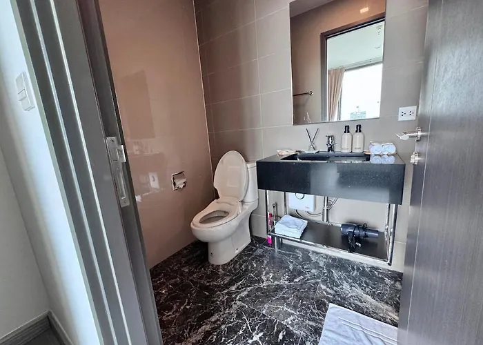 Luxury In Asoke *